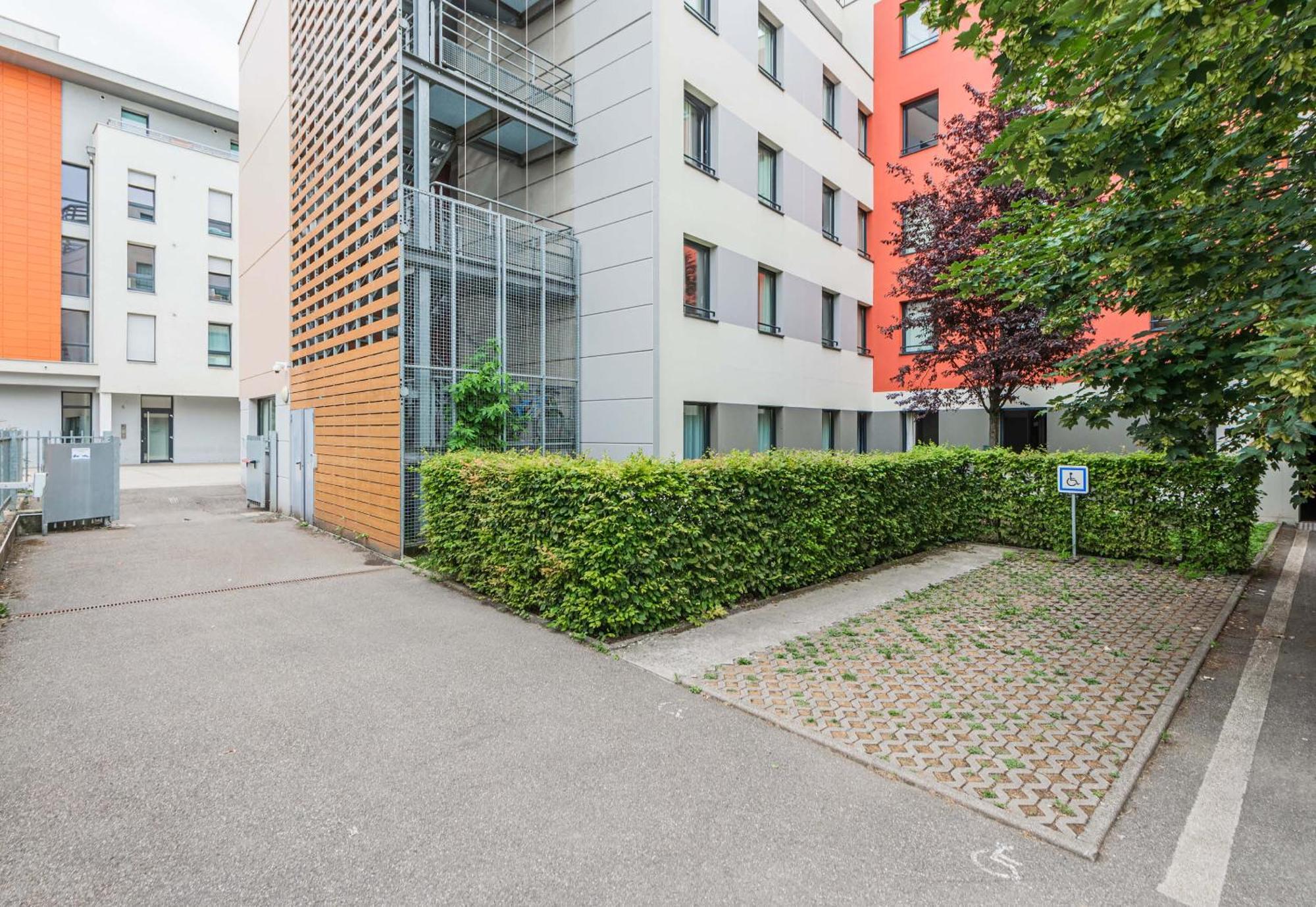 B&B Hotel Mulhouse Centre Exteriör bild